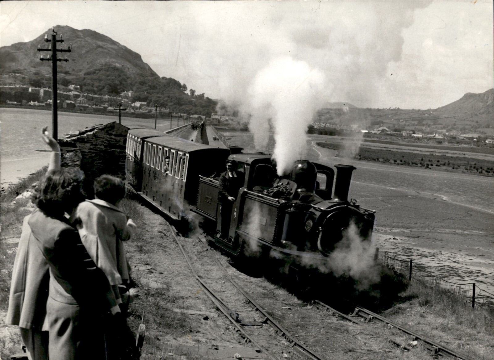 LD353 1957 Orig Paul Popper Photo FIRST TRAIN LEAVES PORTMADOC LONDON TALIESIN
