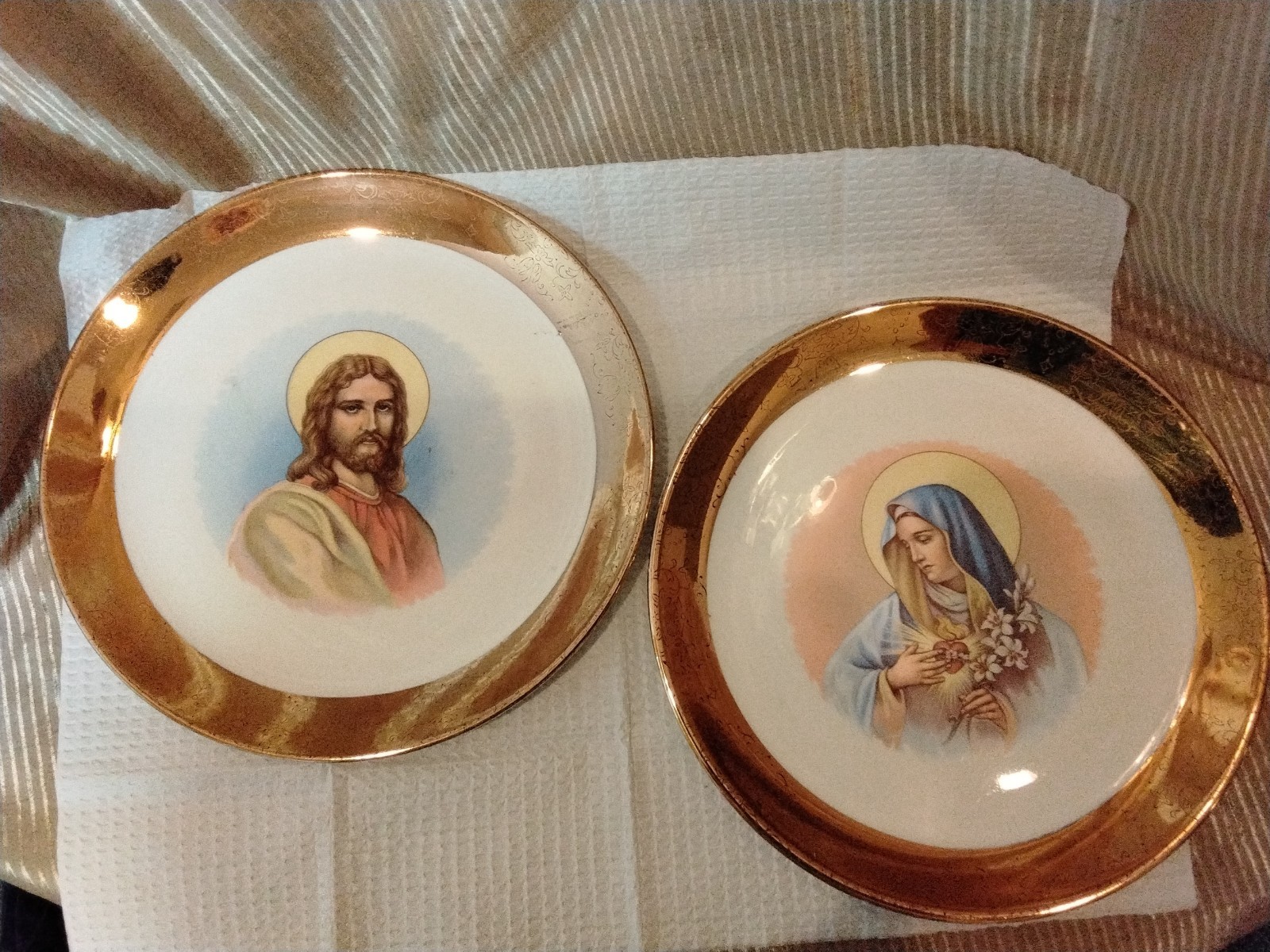 Sabin Crest o Gold 22K JESUS MARY Religious Collector\'s Plate 10\
