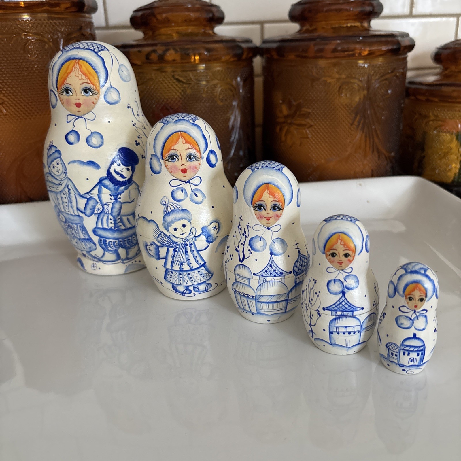 Vintage Russian Nesting Dolls 5 Pc 5.5” White & Blue #625 wood