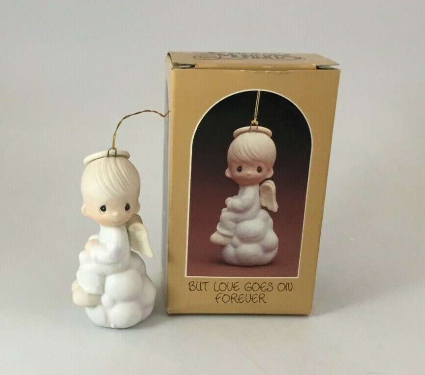 Precious Moments 1981 Triangle But Love Goes On Forever Ornament E-5627 NEW
