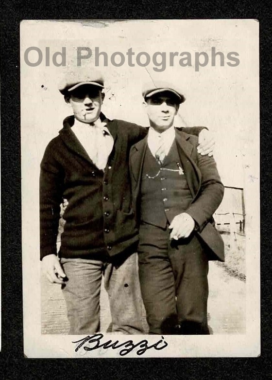 1930S? 2 TOUGH GUYS BUDDIES HATS SUIT CIGARETTES OLD/VINTAGE PHOTO- C687