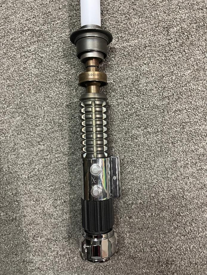 STAR WARS N Sabers Obi Wan Ep.4 Weathered  Pixel LightSaber Crystal Chamber