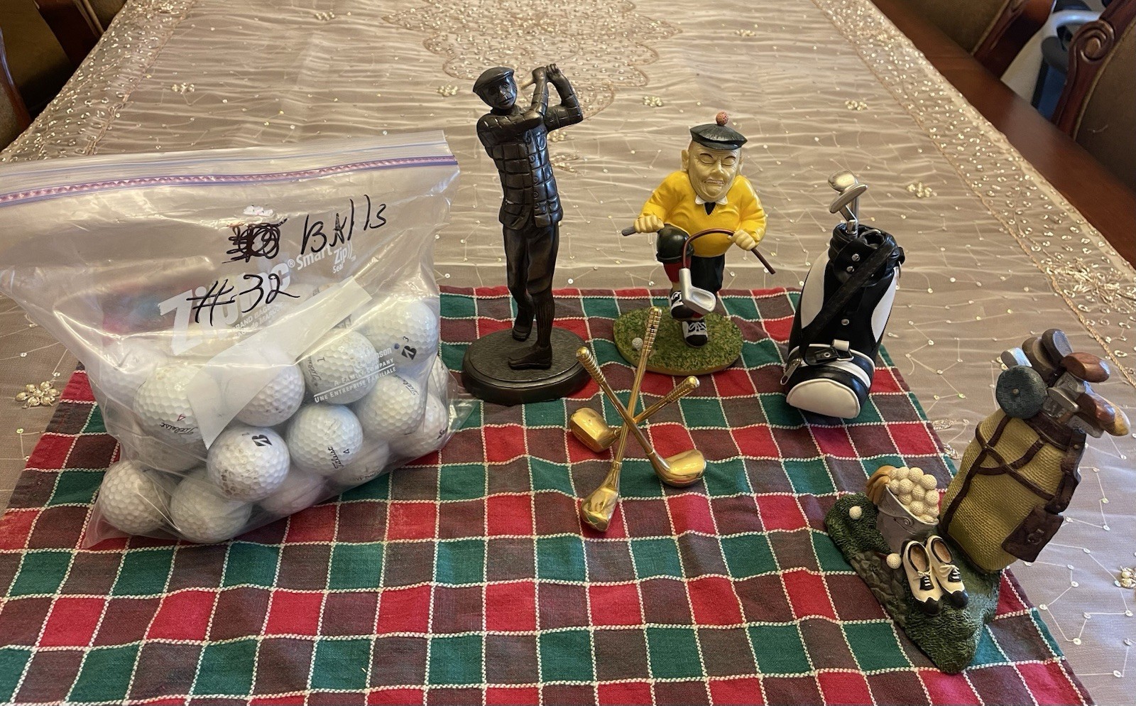 vintage 1990s golf, 5 themed bookend figurines & 32 Golf  Balls