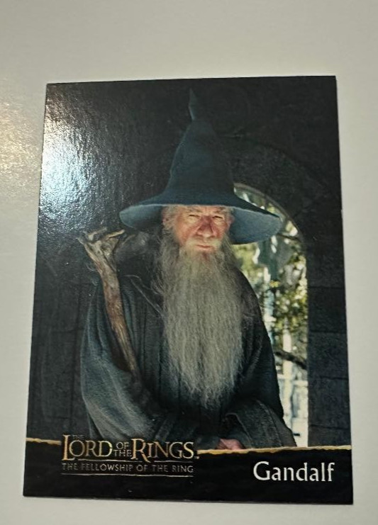 LORD OF THE RINGS FELLOWSHIP OF THE RINGS TOPPS UK 2001 #2  GANDALF DEBUT CARD