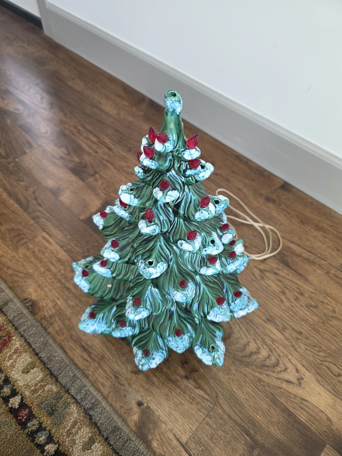 1970s Vintage Atlantic Mold Ceramic Christmas Tree Green Bottom Base Not Working