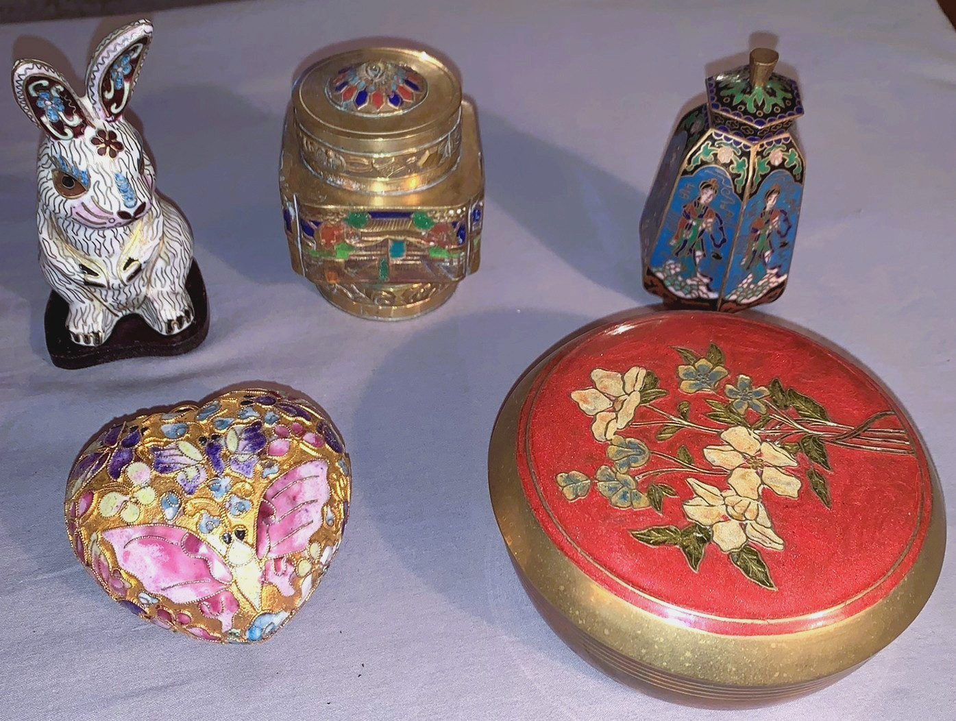 Great Lot  Most Vintage Cloisonne Items  Covered Jars  Heart Ornament  Rabbit...