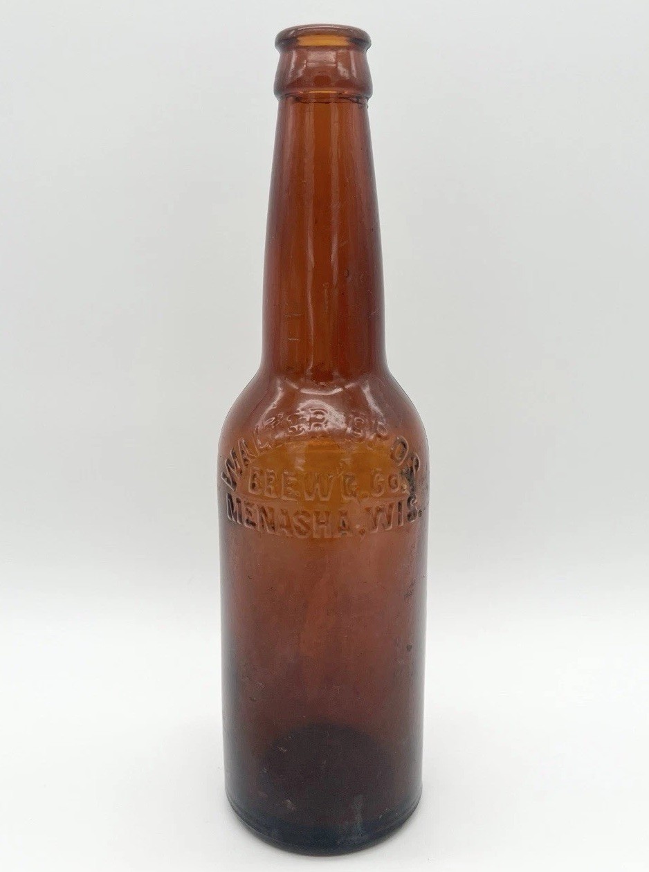 Antique Walter Bros Brewing Co Menasha WI Embossed Brown Beer Bottle Wisconsin