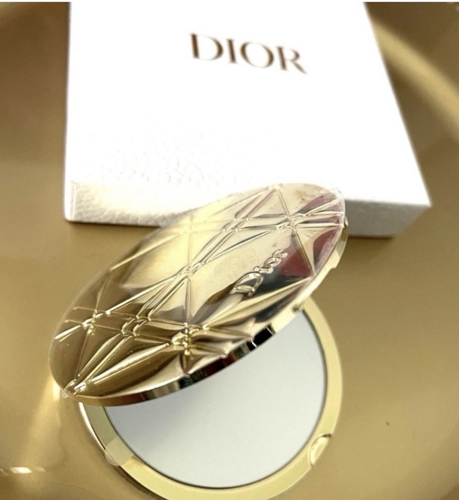 DIOR Golden VIP Exclusive Compact Folding Portable Mirror NIB.