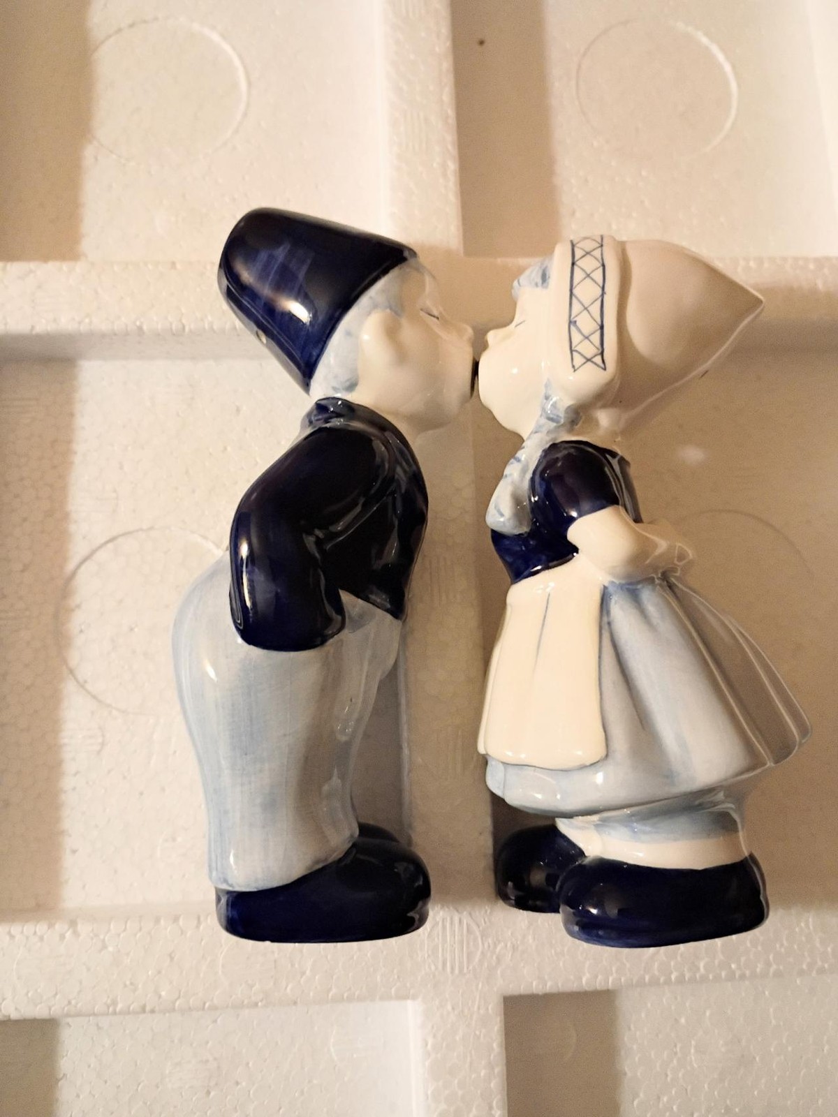 Vintage Kissing Dutch Boy & Girl Magnetic Salt & Pepper Shakers Delft Blue