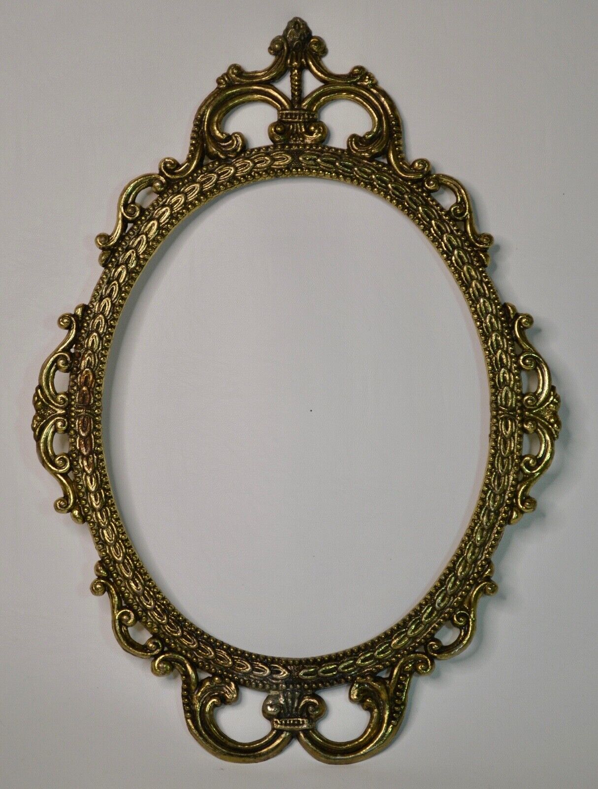 Vintage Oval Metal Ornate Frame 17\