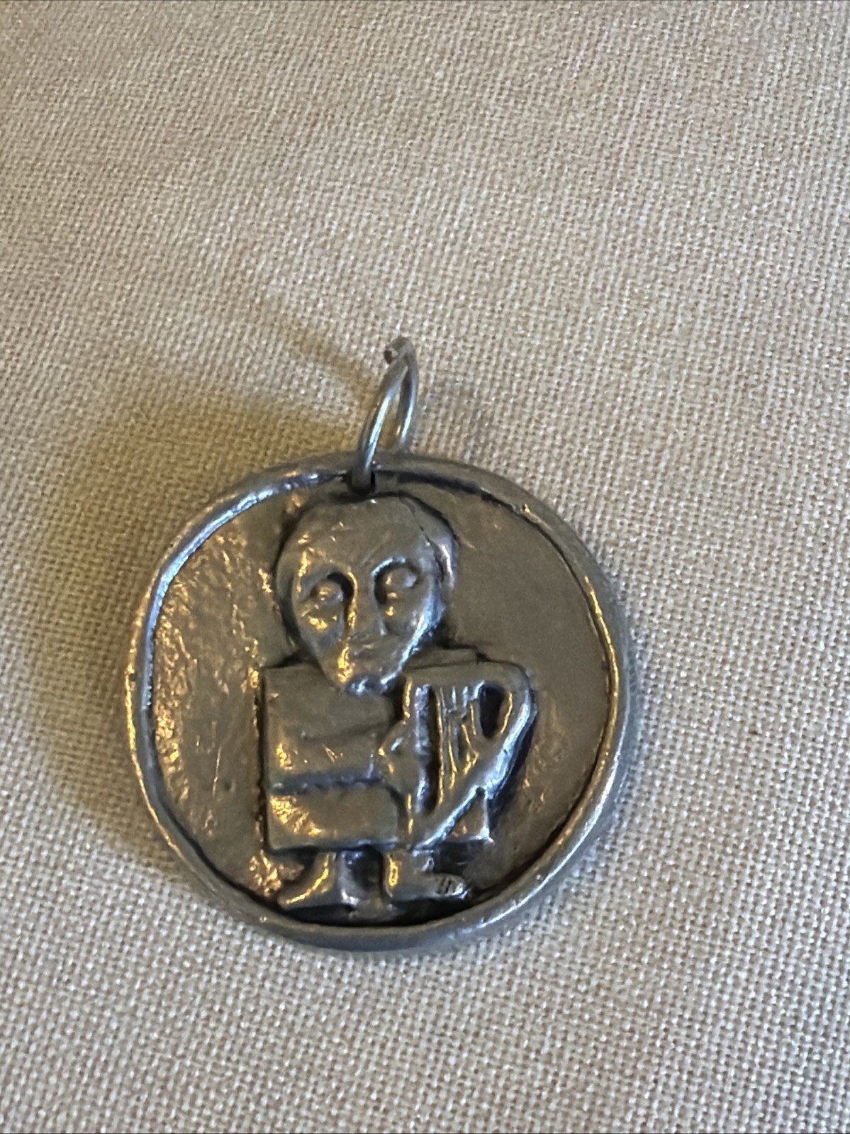Rare 2” Vintage Pewter Alloy Pendant With Harp Player Wilton