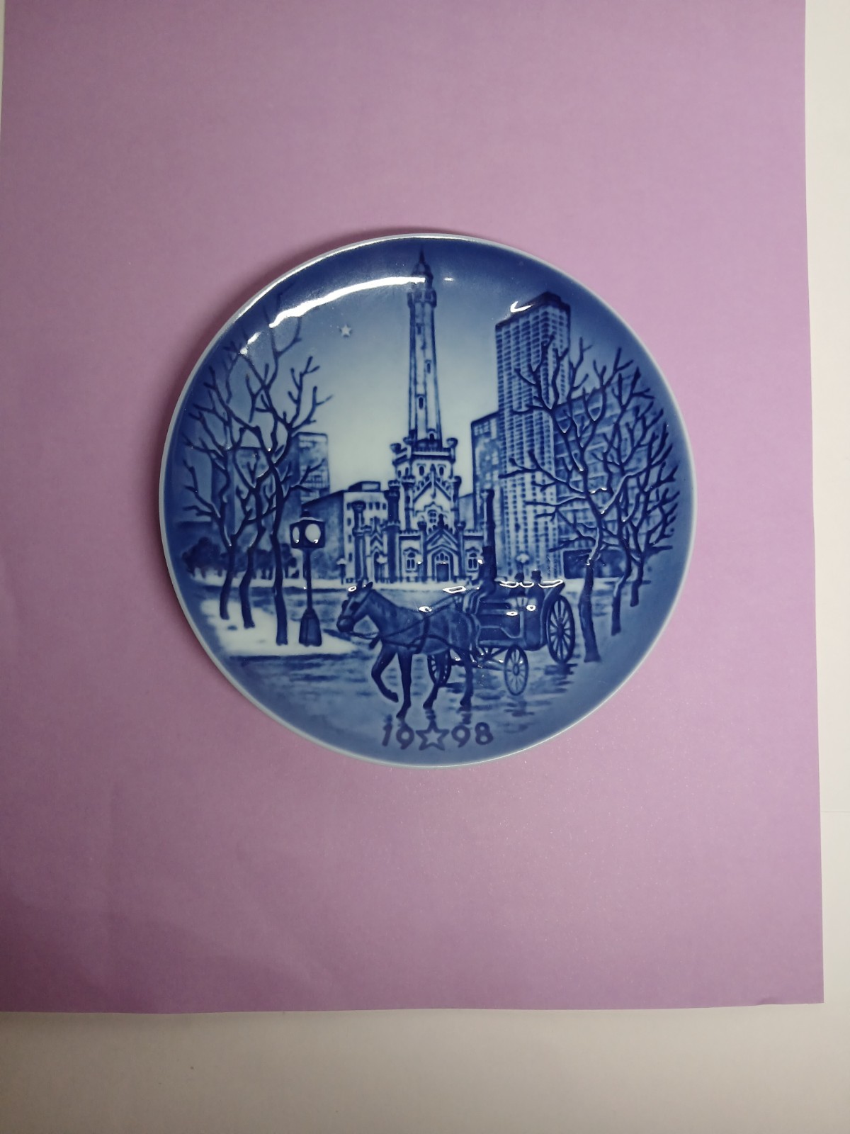 BING & GRONDAHL 1998 AMERICAN CHRISTMAS HERITAGE DECORATIVE PLATE