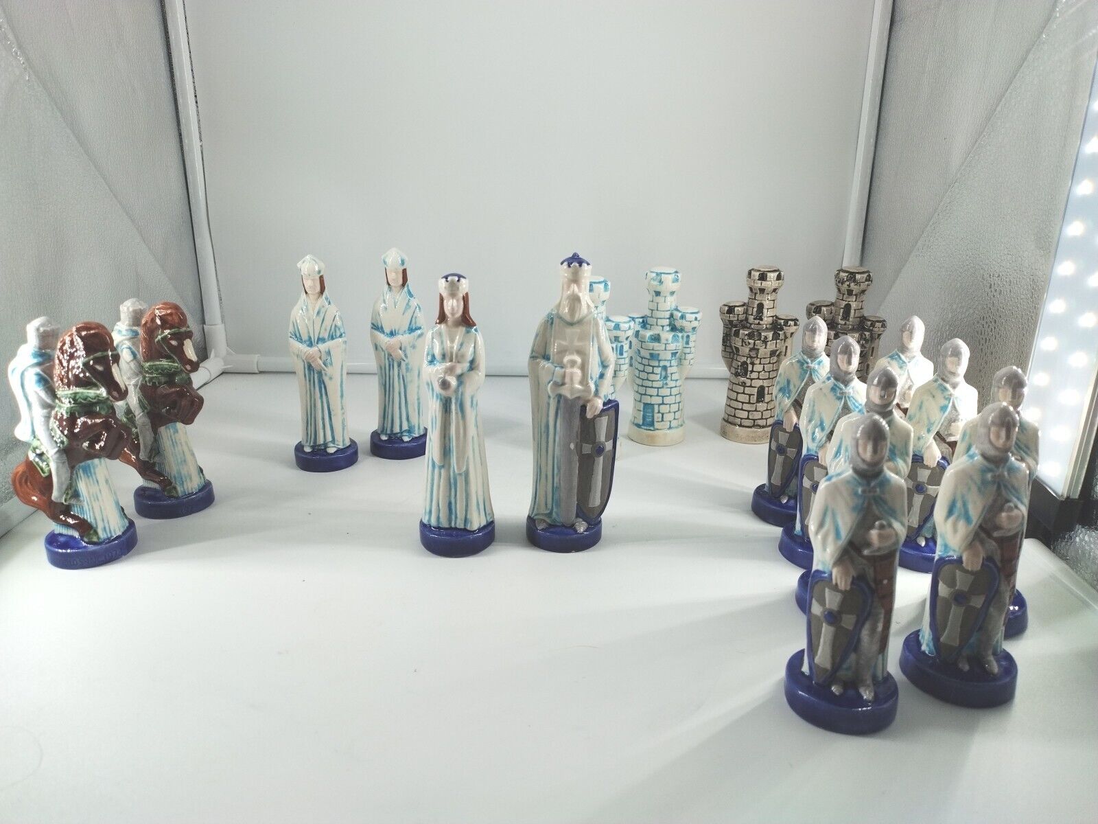 Vintage Albertas Molds Ceramics 1973 King Queen & Court Figurines Lot Of 18