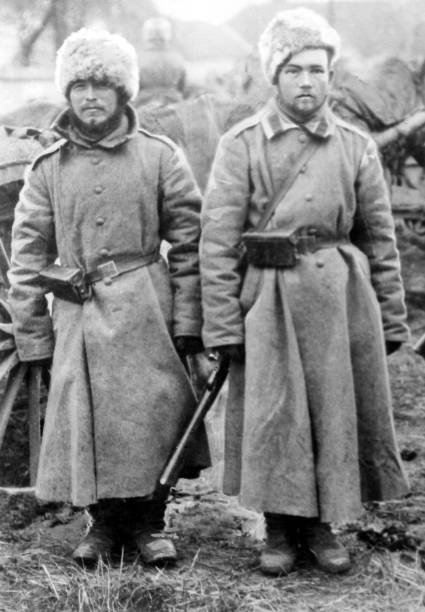 Two Russian Siberian troopers in their winter clothes 1914 Old Photo
