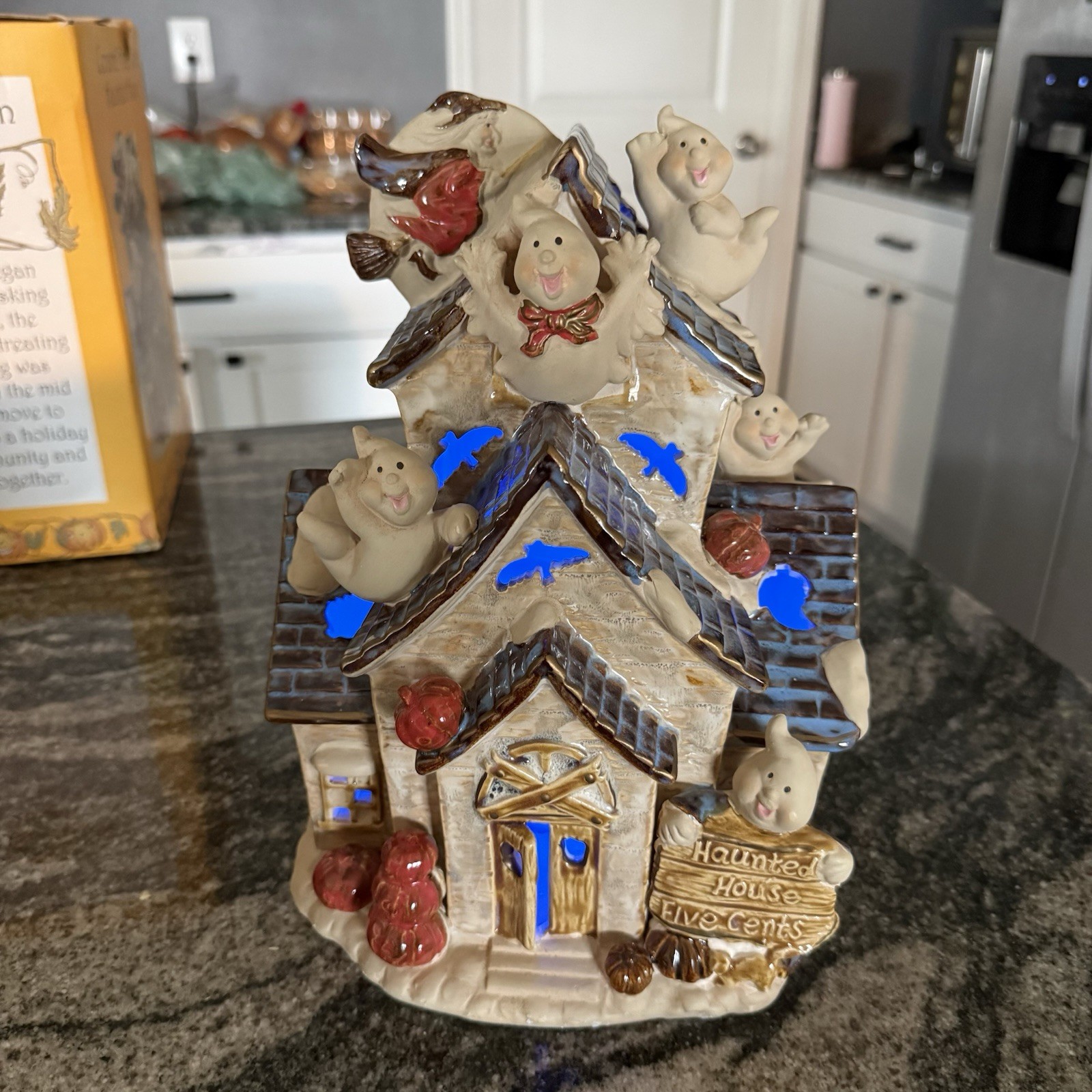 New Vintage Spooky Hollow Lighted Haunted House Halloween Village W/ Box Battery