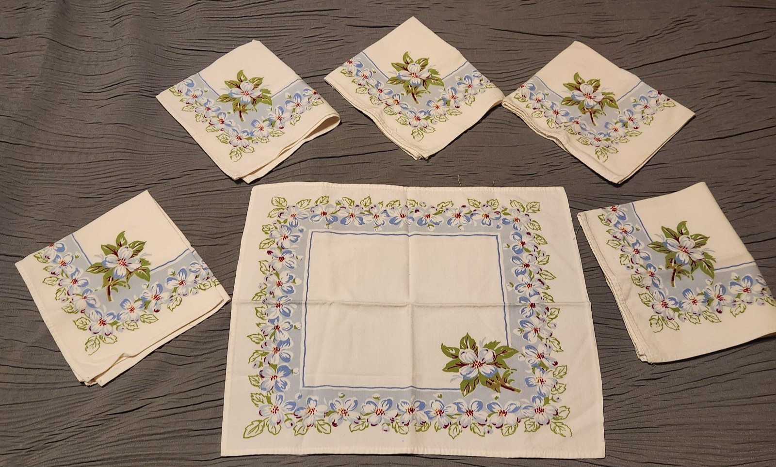 Vtg Blue Floral Cloth Napkins Set of 6 White Dogwood Flowers Retro Cottagecore