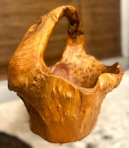 VINTAGE MCM HAND-CARVED BURL WOOD BASKET BOWL W/HANDLE- 9 1/2 RUSTIC FOLK ART