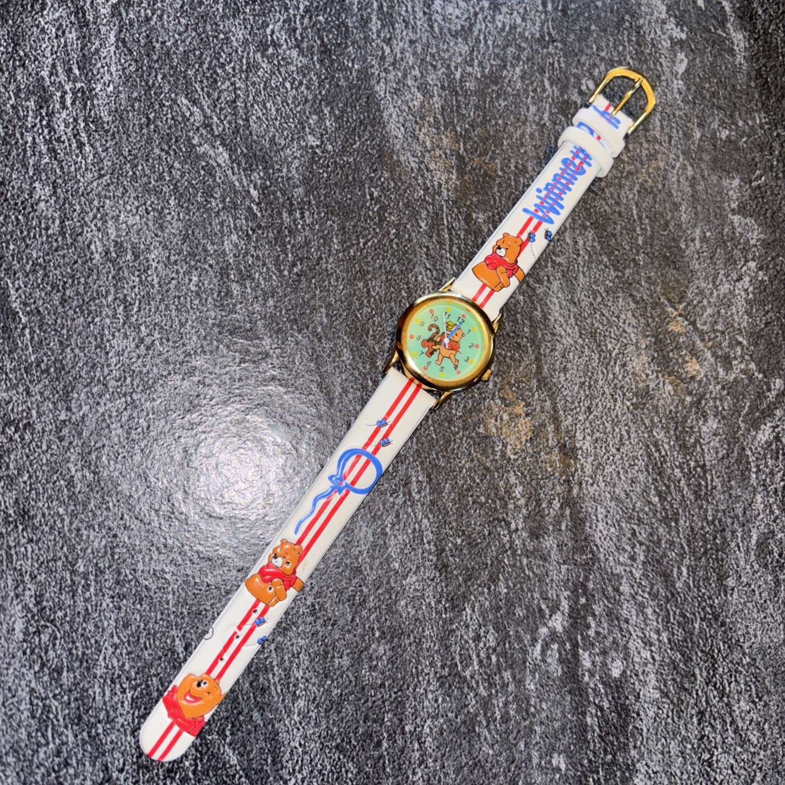 Vintage Winnie the Pooh & Tigger Ladies Watch Disney Great Condition Unique #L