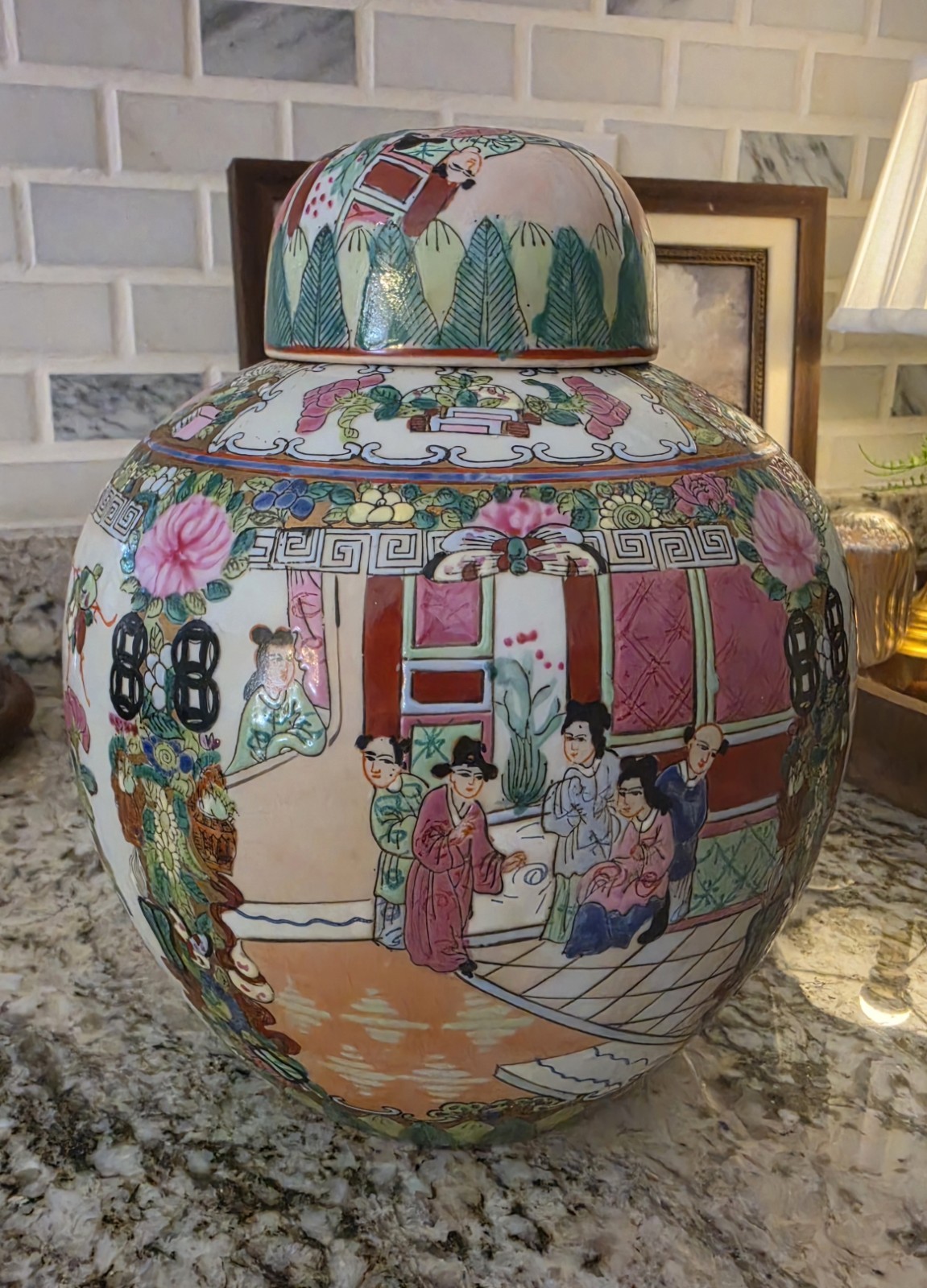 Vintage Chinese Famille Rose Medallion Porcelain Ginger Jar with Lid 10.5\