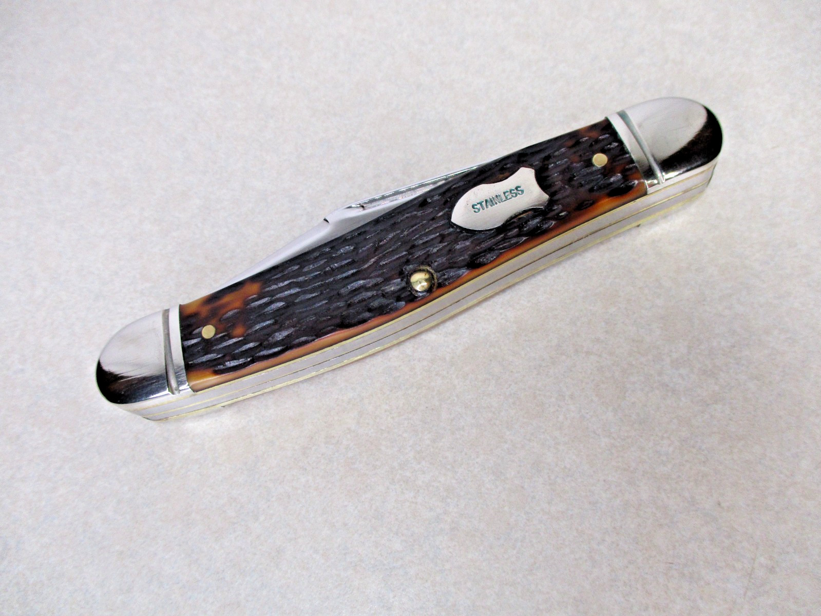 Vintage Western USA S 742 Pocketknife 3 Blade Jigged Delrin Stockman Knife