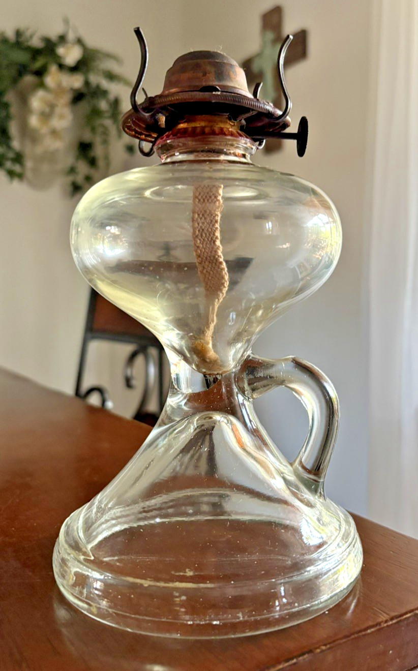 Ca. 1911 Antique EAPG Hour Glass kerosene Oil Finger Lamp 🔥 With No. 1 Burner