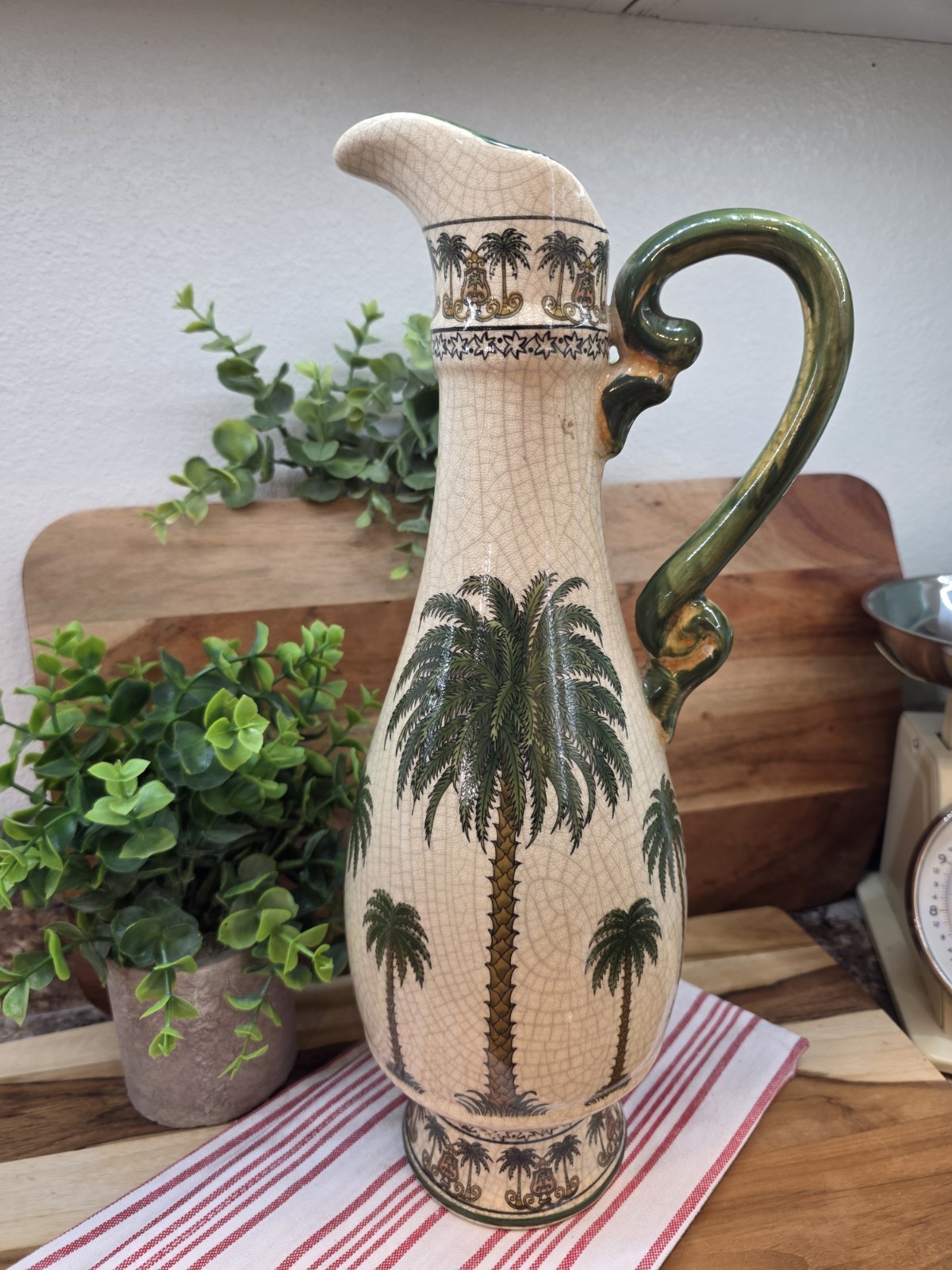 Vintage 2001 Youngs Inc Ceramic Palm Tree Ewer Pitcher Vase British Colonial