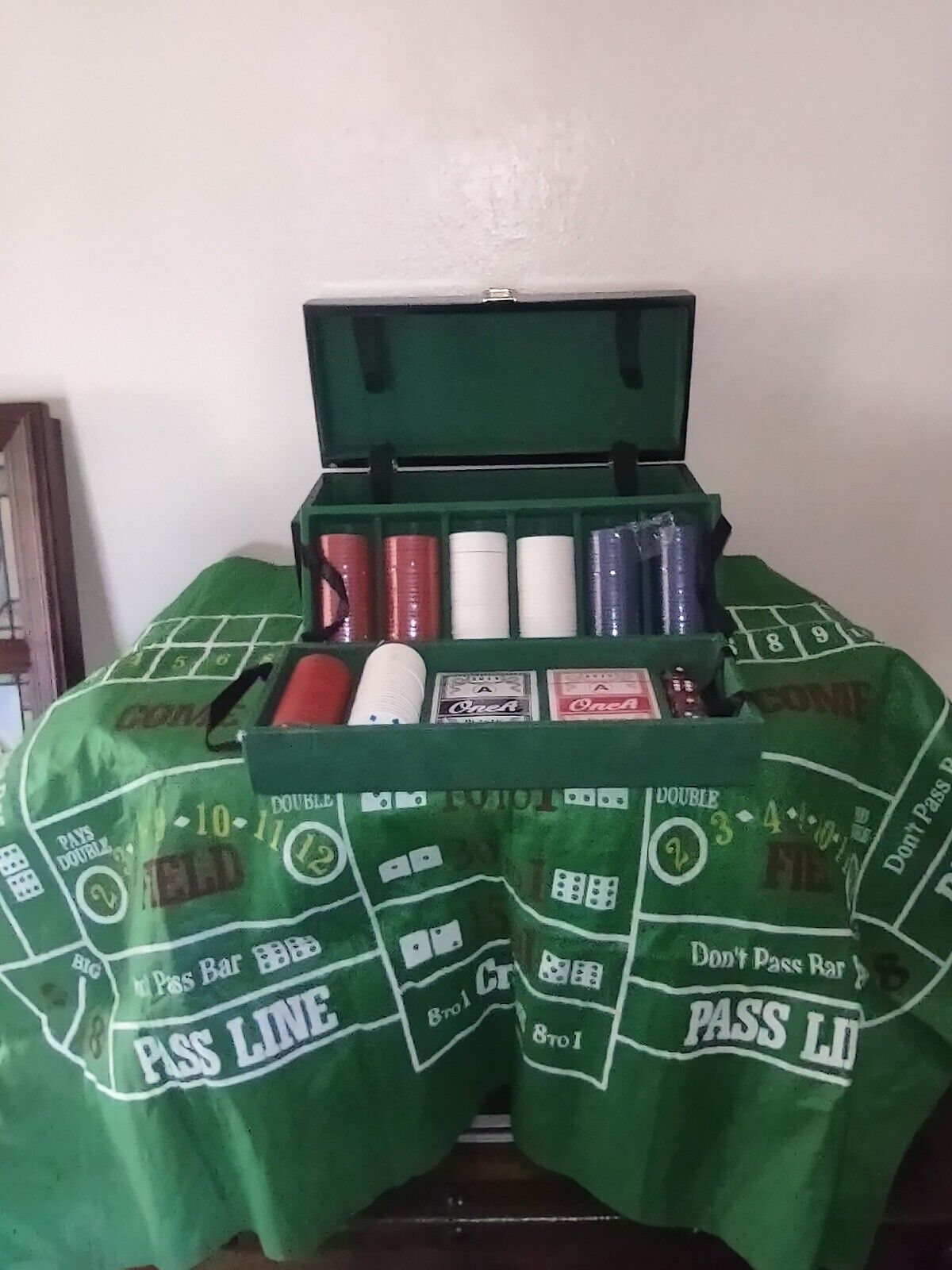 Vintage El Dorado hotel casino Reno gaming set In Beautiful Wood Box Multi-game