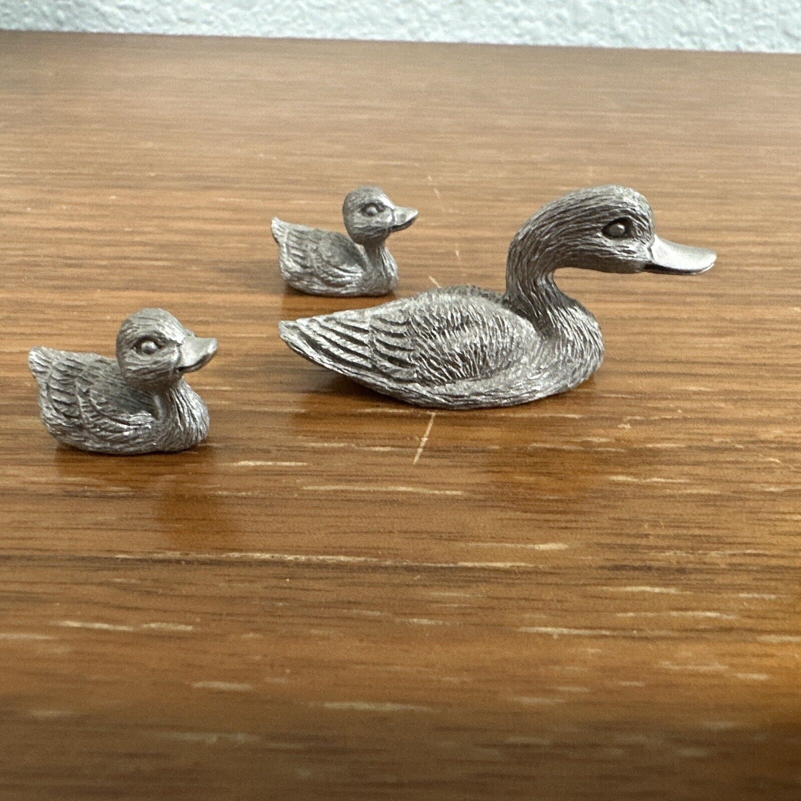 S/1 Pewter Mom Duck With 2 Ducklings 