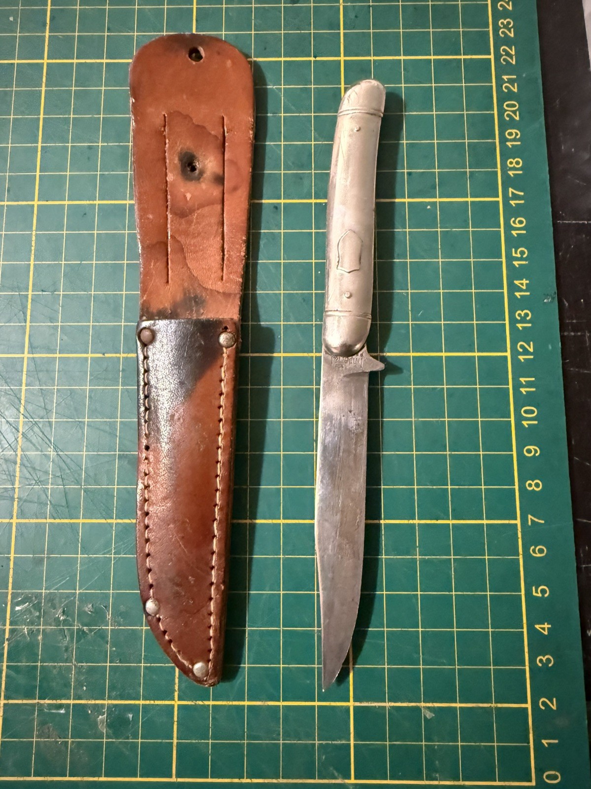 Vintage Imperial USA fixed blade hunting knife RARE W/ Sheath OLD Sheild Design