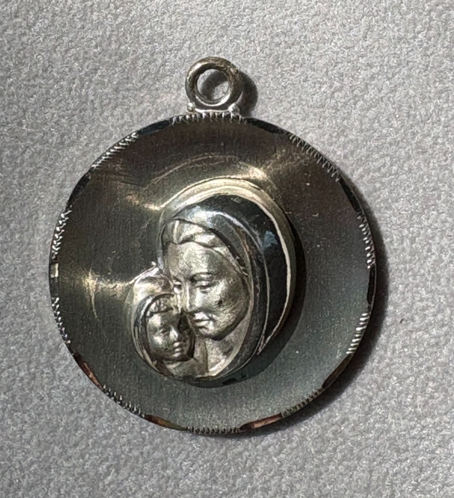 Vintage Creed Co. Sterling Silver 3-D Madonna and Child Religious Pendant 1 3/8
