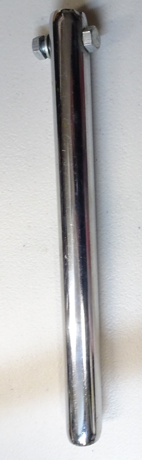 VINTAGE RALEIGH CHOPPER SEAT POST (NOS) VINTAGE RALEIGH CHOPPER SEAT POST (NOS)