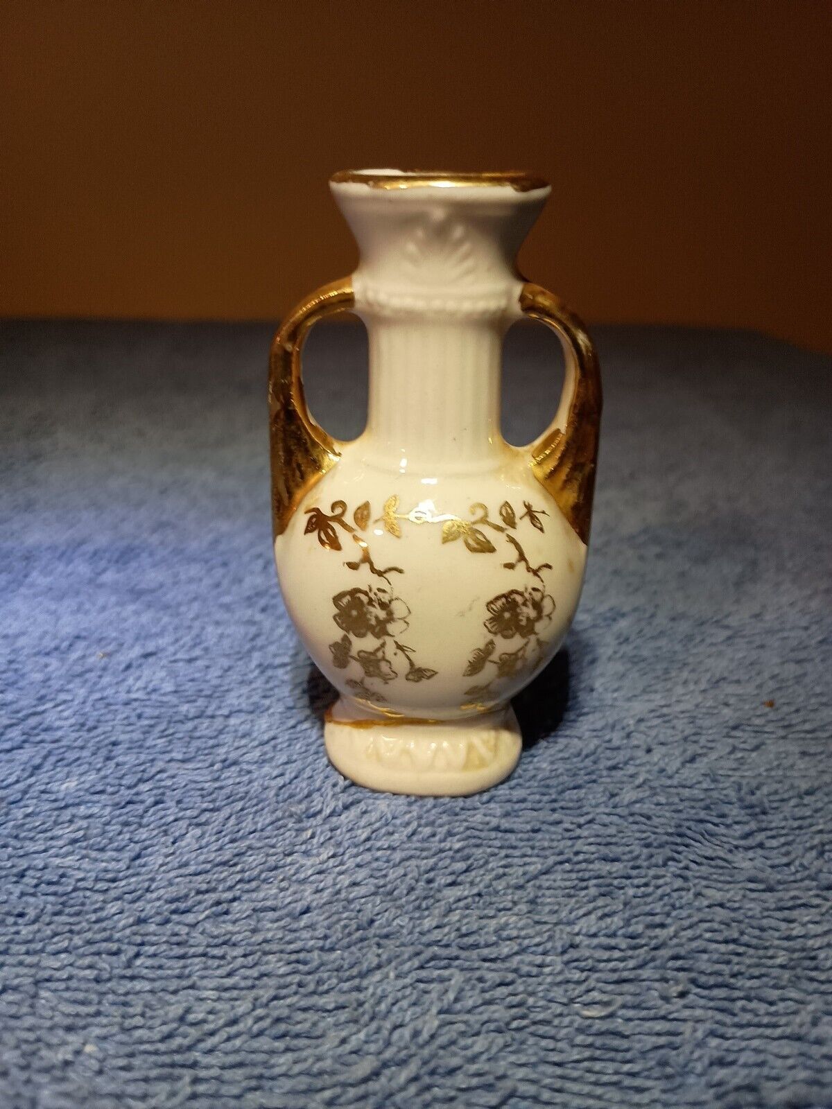 Vintage Porcelain Ceramic Vase Urn Gold Floral 3 Inches. 1960\'s