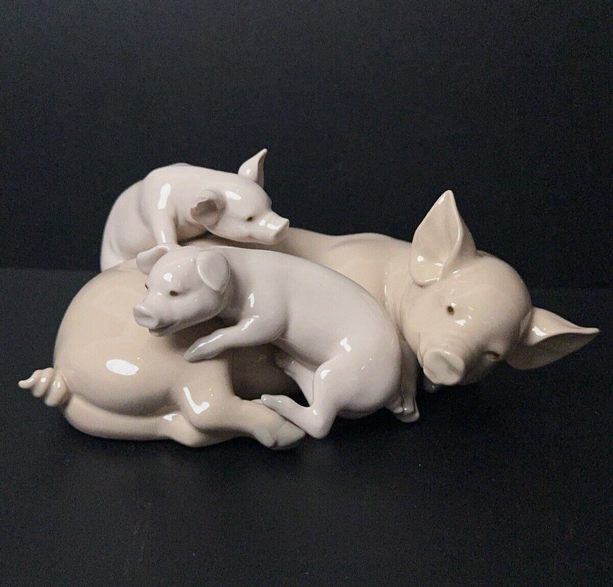 Retired Lladro Porcelain Playful Piglets Pig Glossy Figurine 