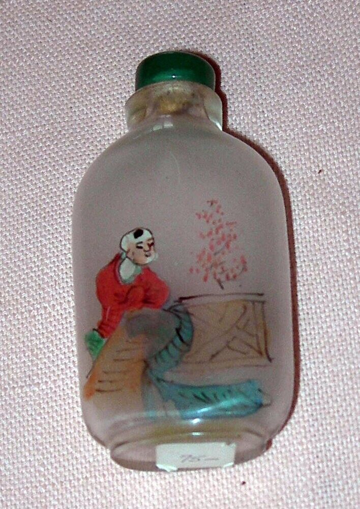 Vintage Reverse Painted Fine Glass Snuff Bottle Hand Painted with Lots of Detail
