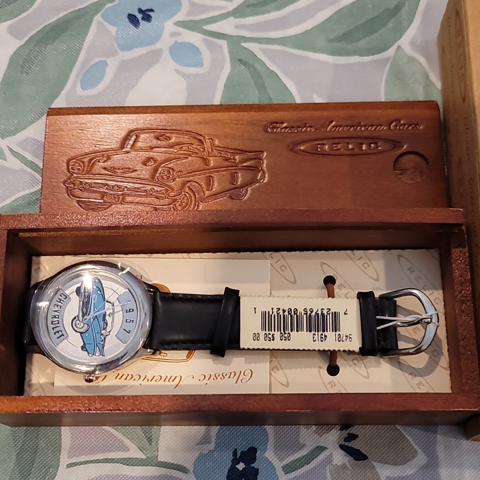 Relic Classic American Cars 1957 Chevrolet Bel Air Collectible Watch - BRAND NEW Relic Classic American Cars 1957 Chevrolet Bel Air Collectible Watch - BRAND NEW