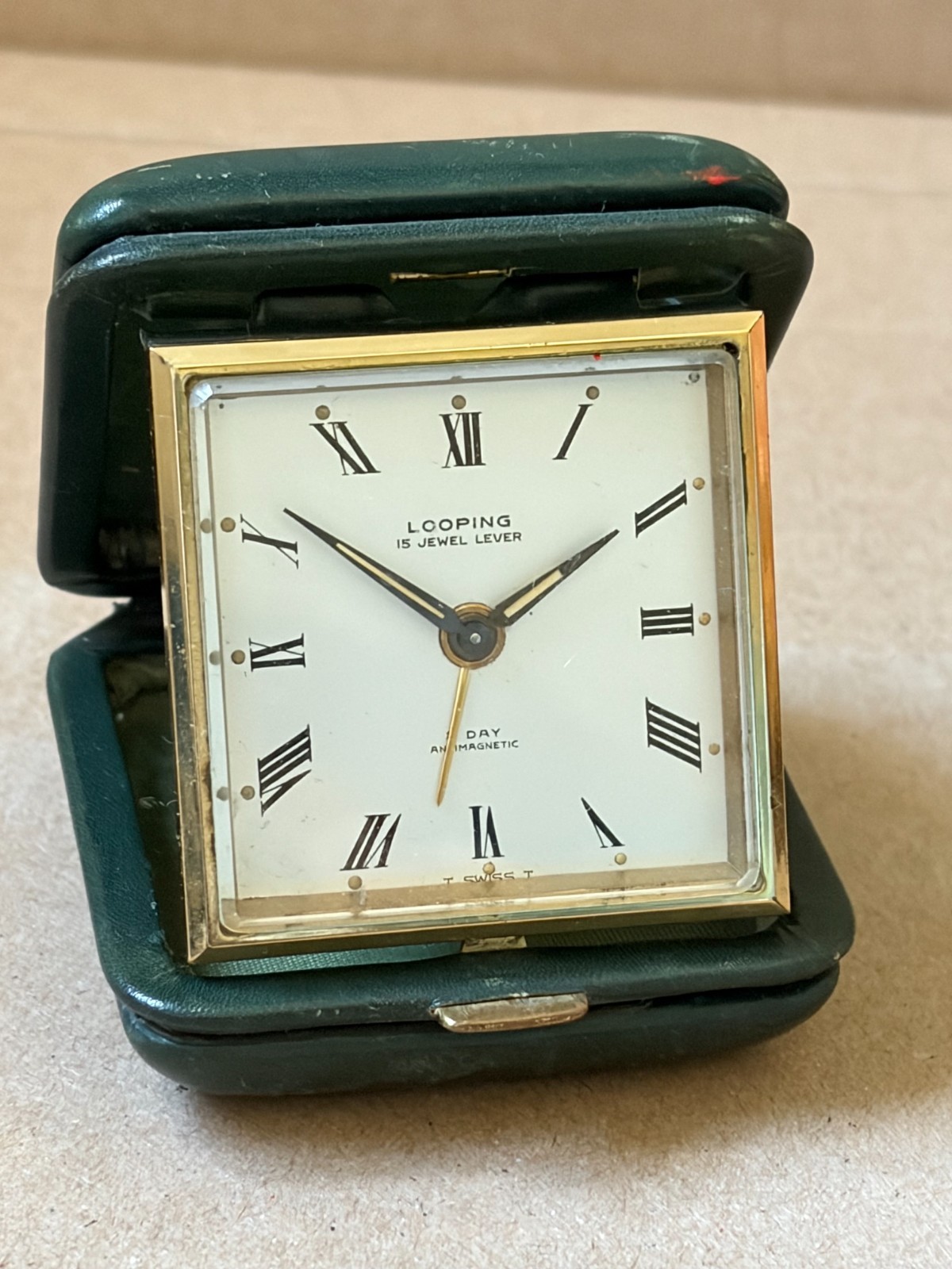 VINTAGE LOOPING 15 JEWEL LEVER 8 DAY ANTIMAGNETIC TRAVEL ALARM CLOCK WORKING