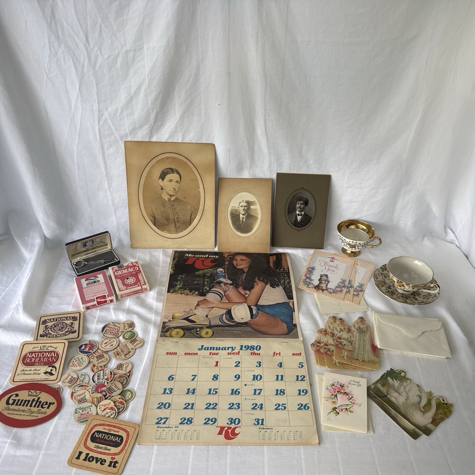 Huge Vintage Junk Drawer Lot Collectibles Box Resellers Bulk Wholesale Treasures Huge Vintage Junk Drawer Lot Collectibles Box Resellers Bulk Wholesale Treasures