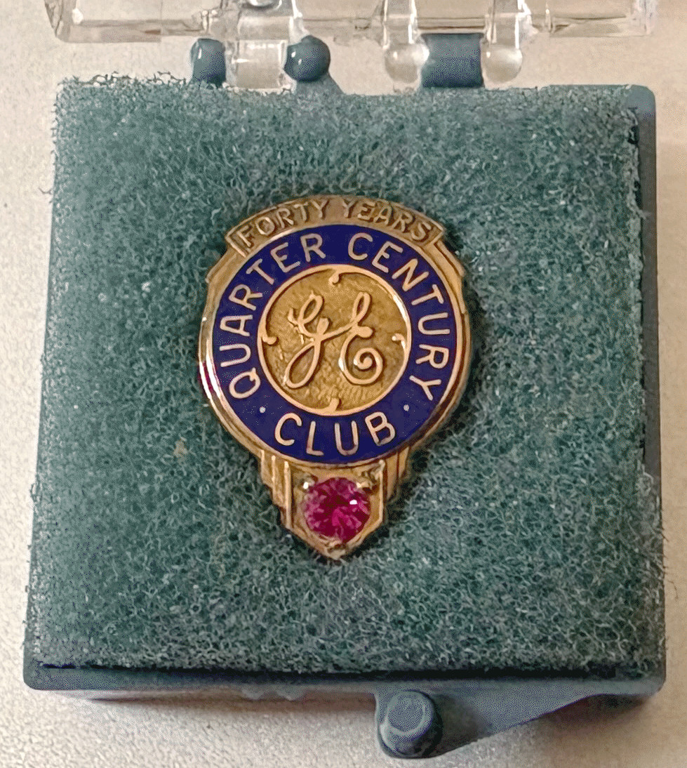 Rare GE 40-Yr QUARTER CENTURY CLUB EMPLOYEE SERVICE PIN; 2.3 Gms 10K Gold & Ruby