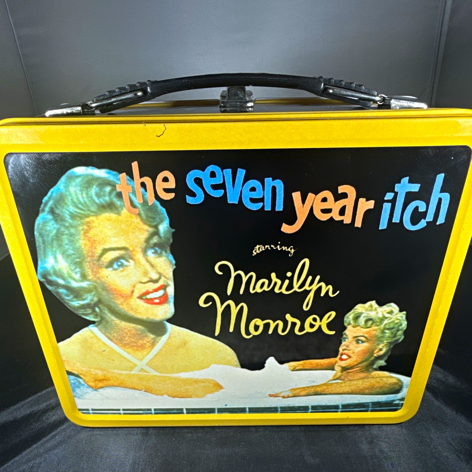 NECA vintage Limited Edition The Seven Year Itch Marilyn Monroe Metal Lunchbox