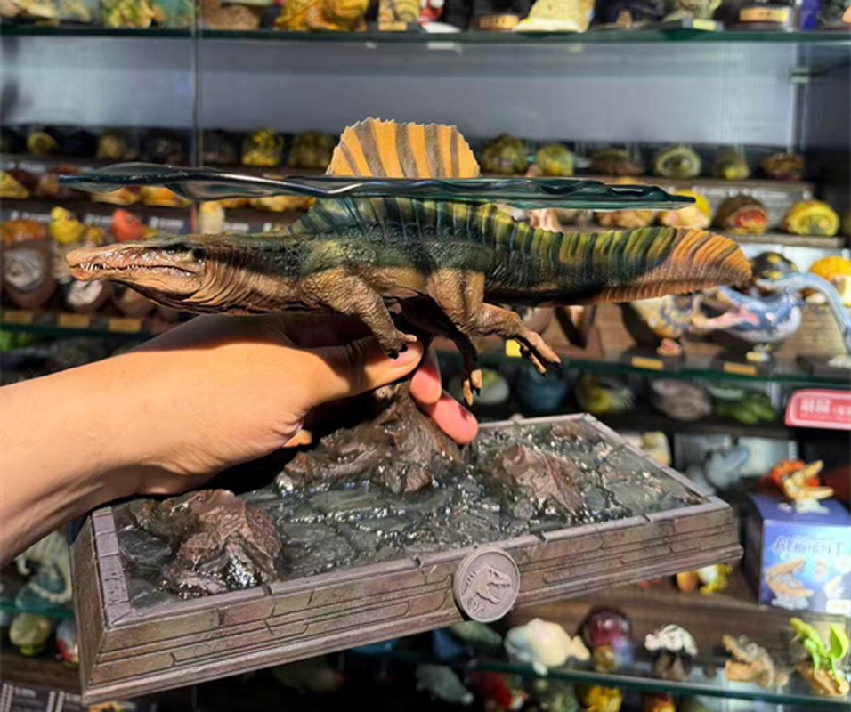 Iron Studios Jurassic World Rebirth Spinosaurus Icons Dinosaur Model GK Statue
