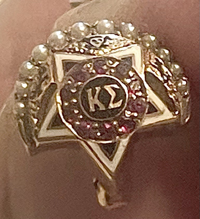 Antique 1929 10K Gold Kappa Epsilon Seed Pearl Ruby Emerald Sorority Pin, Kansas Antique 1929 10K Gold Kappa Epsilon Seed Pearl Ruby Emerald Sorority Pin, Kansas