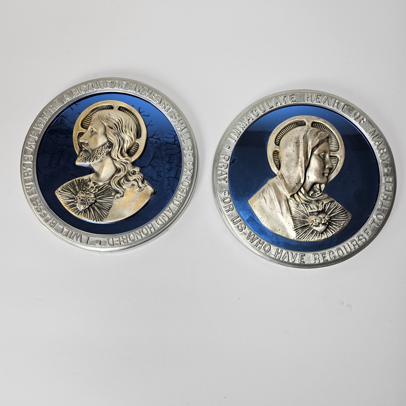Set Of 2 Sacred Heart Jesus Mary Round Wall Plaque Set Blue Silver 7in Vintage 