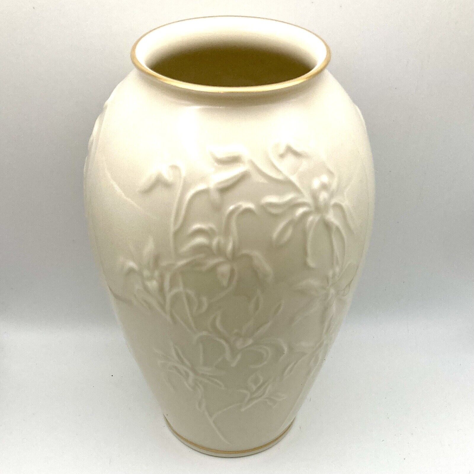 Lenox Ivory Porcelain Vase 24k Gold Edge Embossed Iris Flowers 7.25” Pristine