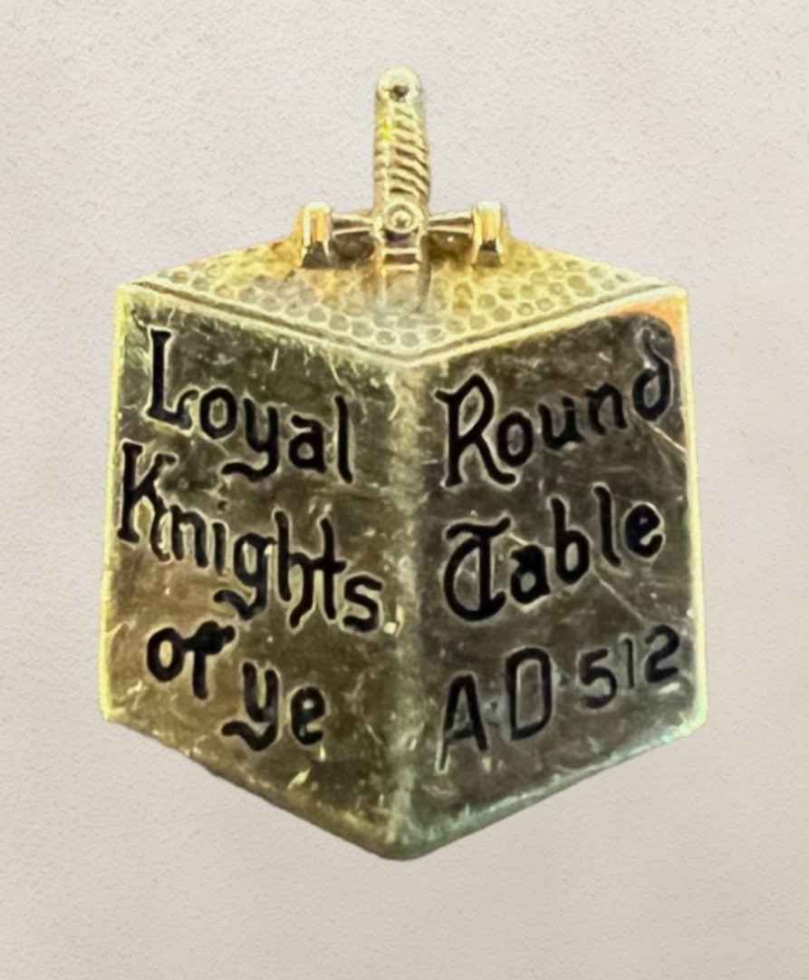 Knights Of Ye Loyal Round Table Sword Lapel Pin Gold Finish A.D. 512