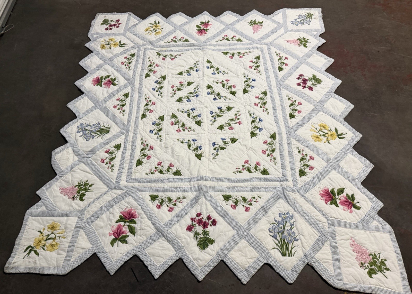 Vintave Floral Quilt Gingham Cottage Core Americana Diamon Block 84 X 96 
