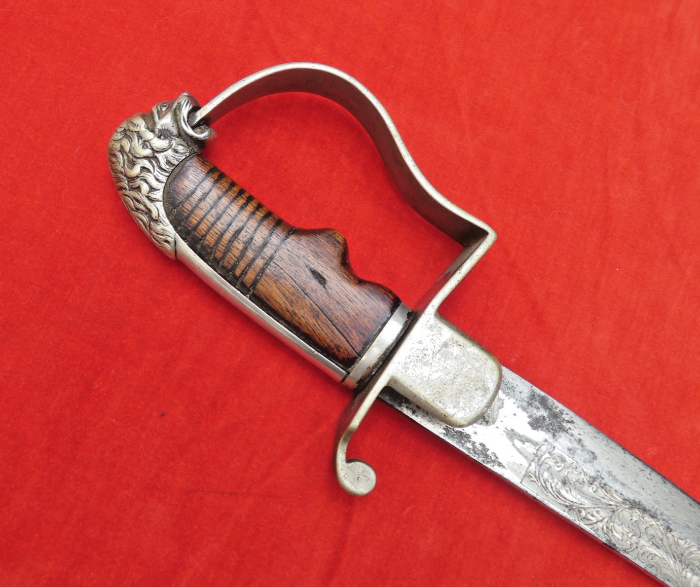 FINE ANTIQUE ETHIOPIAN ABYSSINIAN LION HEAD PALACE GUARD SWORD Menelik II period