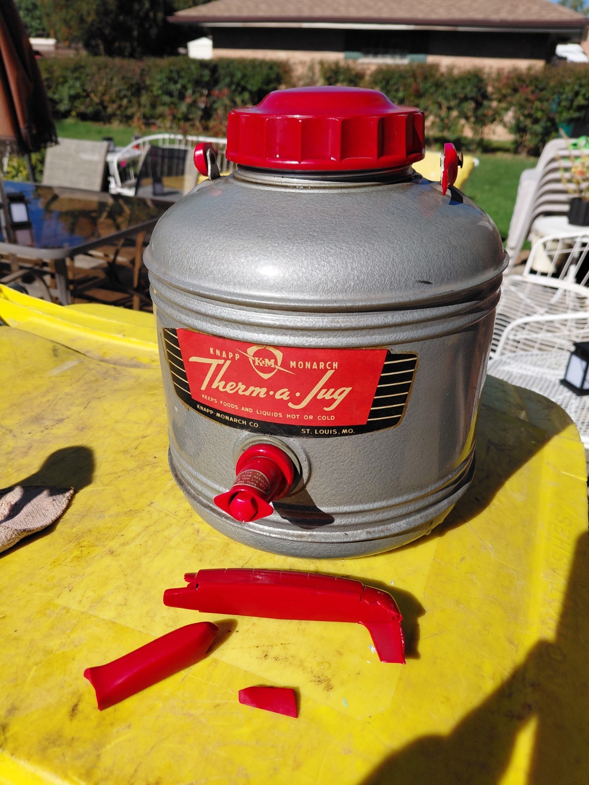 Vintage Knapp-Monarch Therm-a-Jug 1-Gallon Cooler NoS Damaged Handle