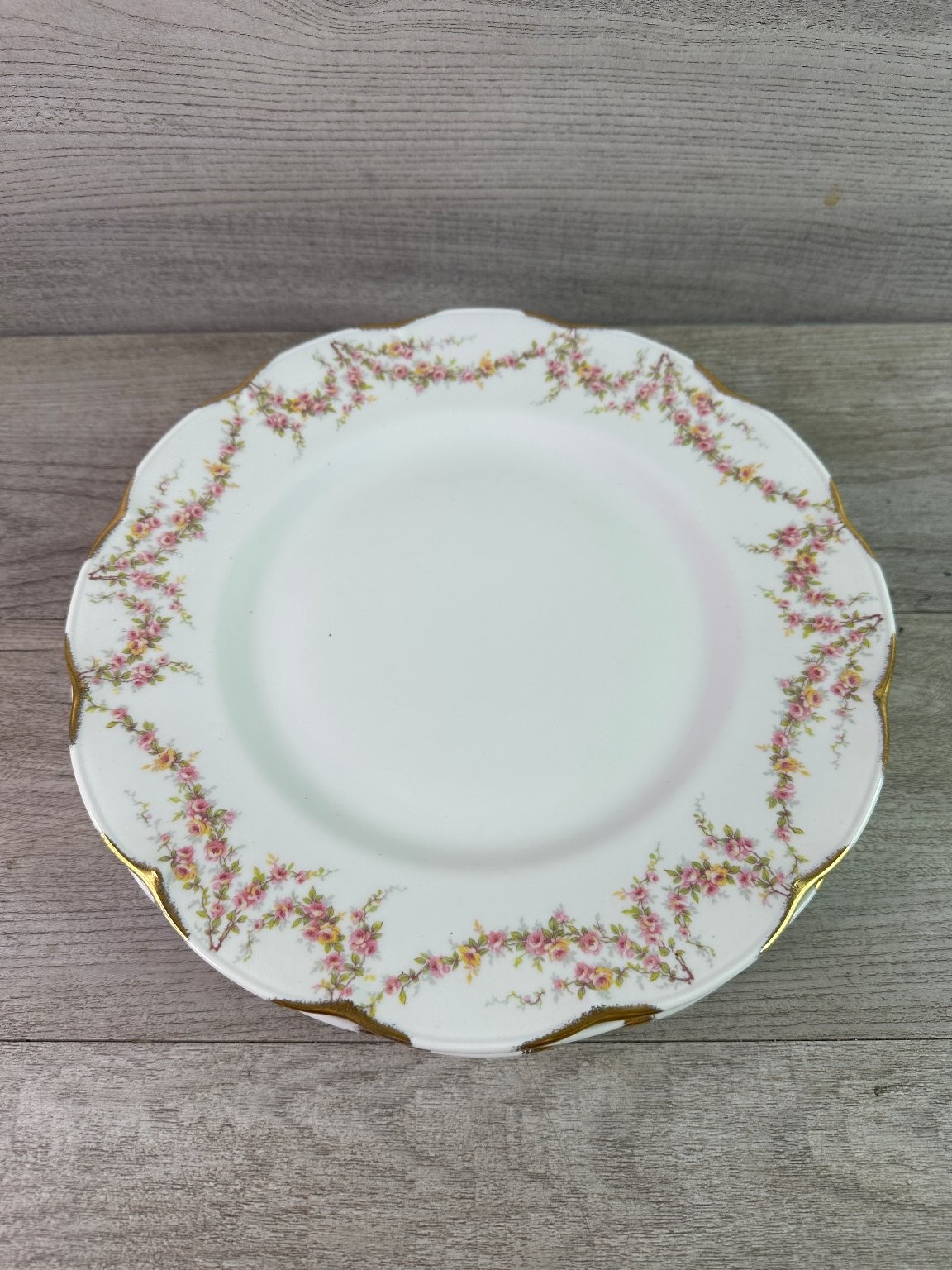 Theodore Haviland New York Varenne Dinner Plates Set of 4 Scalloped Gold Trim