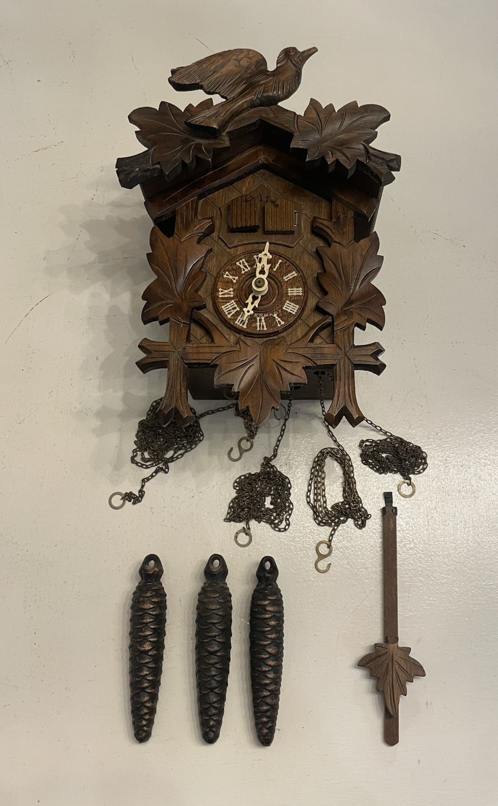 Vintage Lador Switzerland 2-Window Black Forest-Style Cuckoo Clock Edelweiss