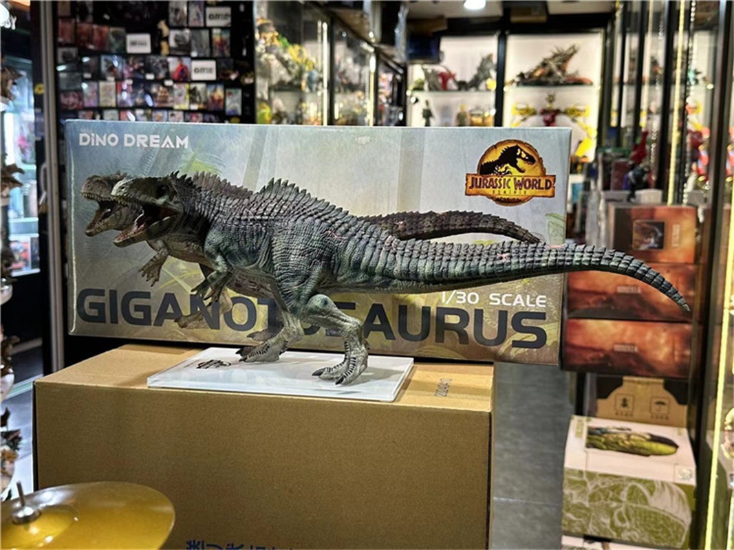 Dino Dream Giganotosaurus 1/30 Scale Jurassic World Limited Dinosaur Model